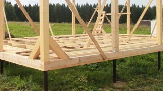 Сарай на винтовых сваях или хозблок на сваях Каспийск цена от 2532 руб. / шт.